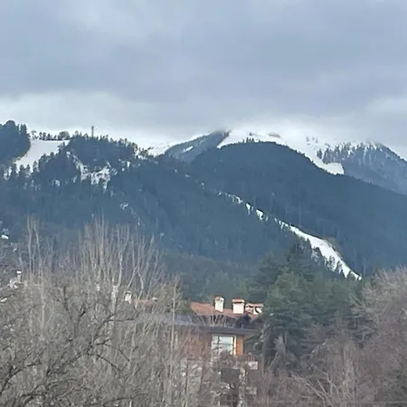 Apartmán 2 Bedroom Ski-side Loft Pool & Balconies Mountain Views Bansko