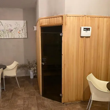 2 Bedroom Ski-side Loft Pool & Balconies Mountain Views Apartman