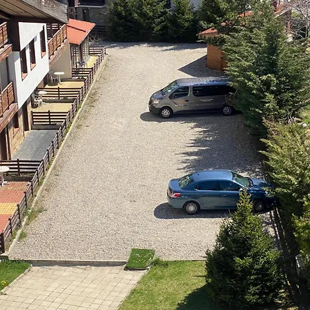 Apartman 2 Bedroom Ski-side Loft Pool & Balconies Mountain Views